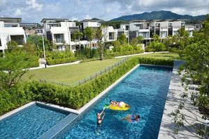 3 bedroom townhouse 5 minutes from Bang Tao Beach, Phuket in Laguna Park