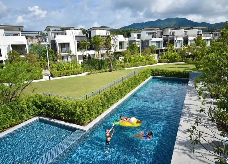 3 bedroom townhouse 5 minutes from Bang Tao Beach, Phuket in Laguna Park