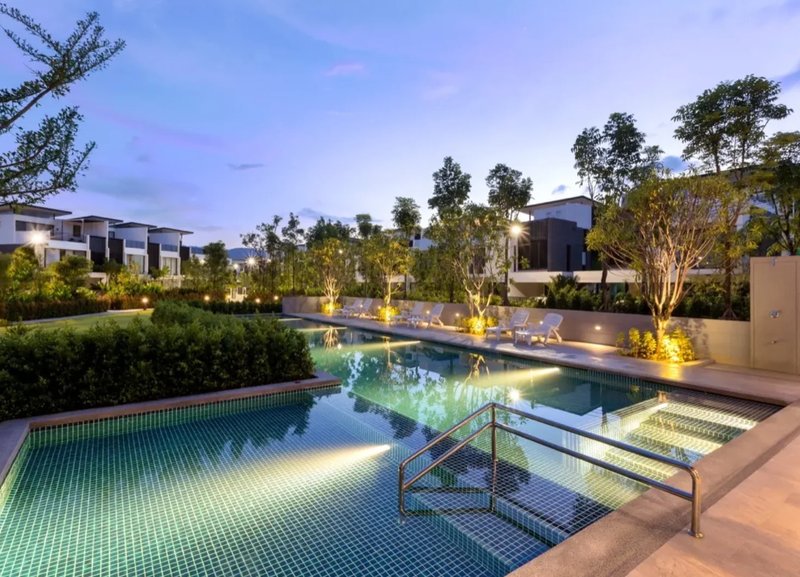 3 bedroom townhouse 5 minutes from Bang Tao Beach, Phuket in Laguna Park