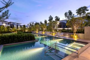 3 bedroom townhouse 5 minutes from Bang Tao Beach, Phuket in Laguna Park