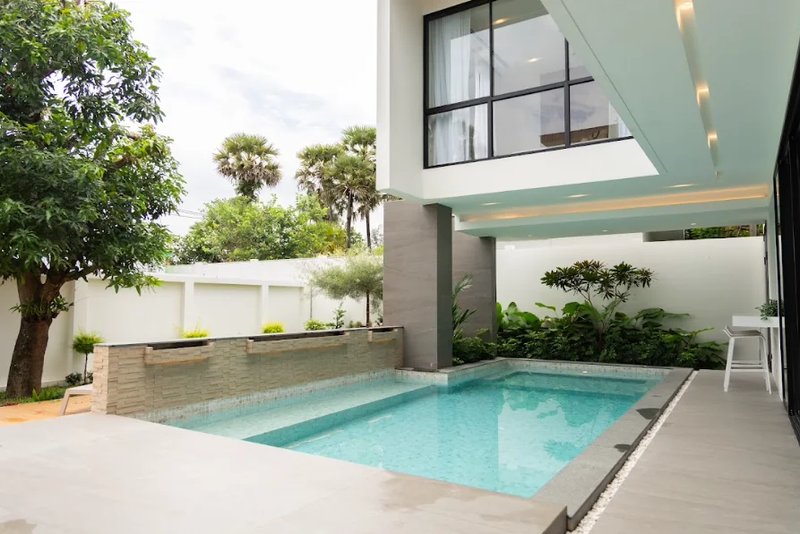 Two-storey 3 bedroom villa with private pool in Bang Tao, Phuket at Dareeya Villas Complex