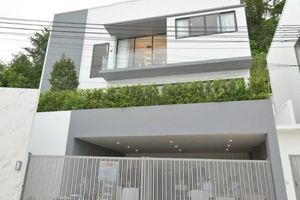 Three-storey 4 bedroom house in Ratsada area, Phuket at Anocha Luxury Villas