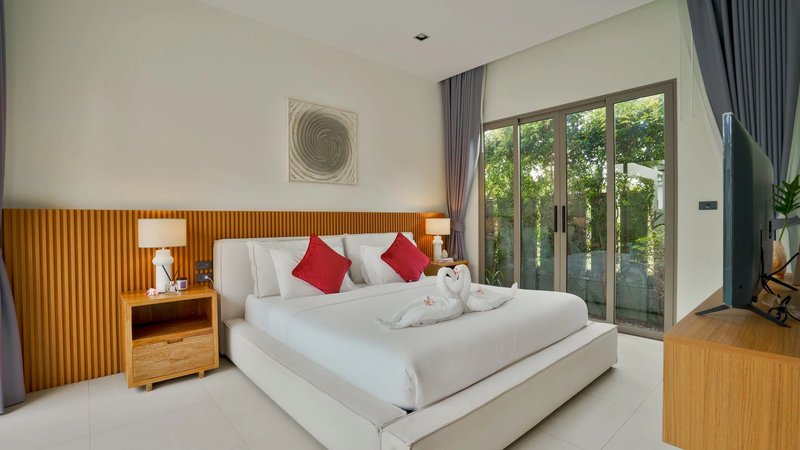 Two-storey 4 bedroom villa with private pool in Chalong area, Phuket at 99 Phuket Andaman TRopical Home