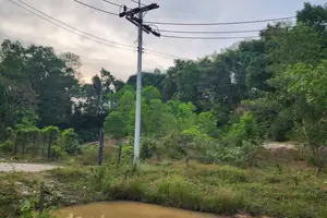 ภายนอกของที่ดิน ในเชิงตะไล