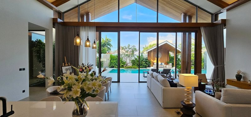 Вилла с 4 спальнями и бассейном на Таланге, Пхукет в Nakara Luxury Grand Villas