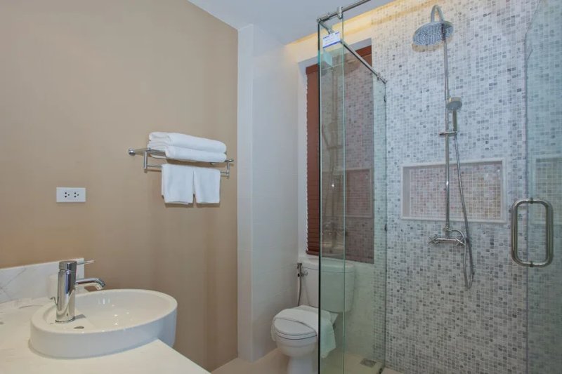 9 Bedroom Villa for rent in Rawai area, Phuket