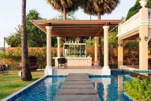 9 Bedroom Villa for rent in Rawai area, Phuket