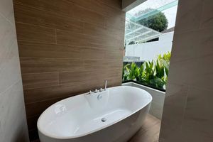 Двухэтажная вилла с 3 спальнями и частным бассейном на Раваи, Пхукет