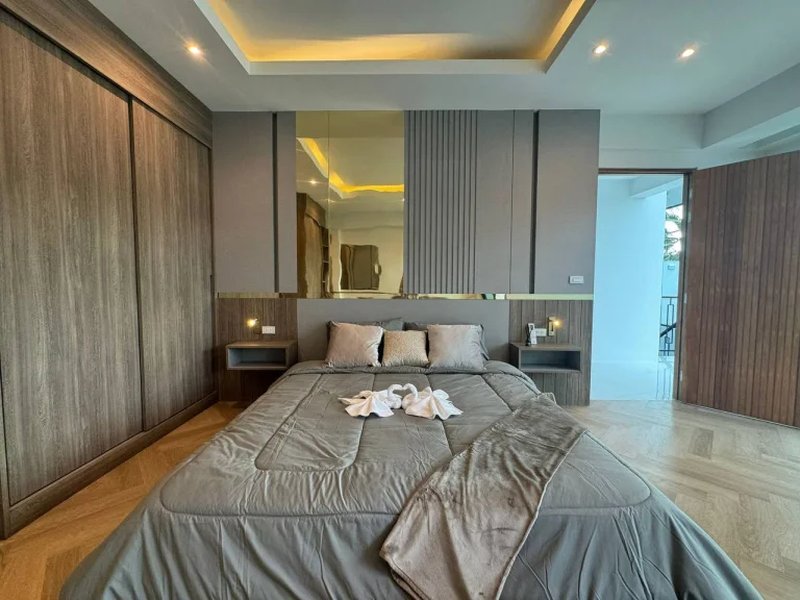 Двухэтажная вилла с 3 спальнями и частным бассейном на Раваи, Пхукет