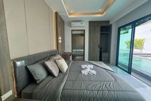 Двухэтажная вилла с 3 спальнями и частным бассейном на Раваи, Пхукет