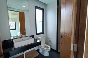 วิลล่า 3 ห้องนอนพร้อมสระว่ายน้ำในเชิงตะไล,ภูเก็ตที่วิงวิลล่า