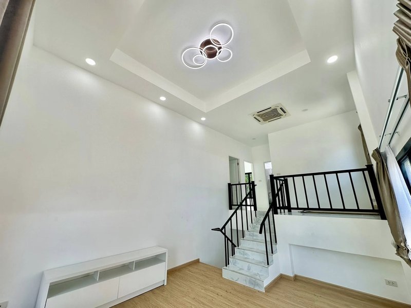 Ready-made 4 bedroom house with swimming pool in Talang area, Phuket at a bargain price