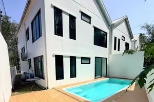 townhouse in Thep Krasasttri