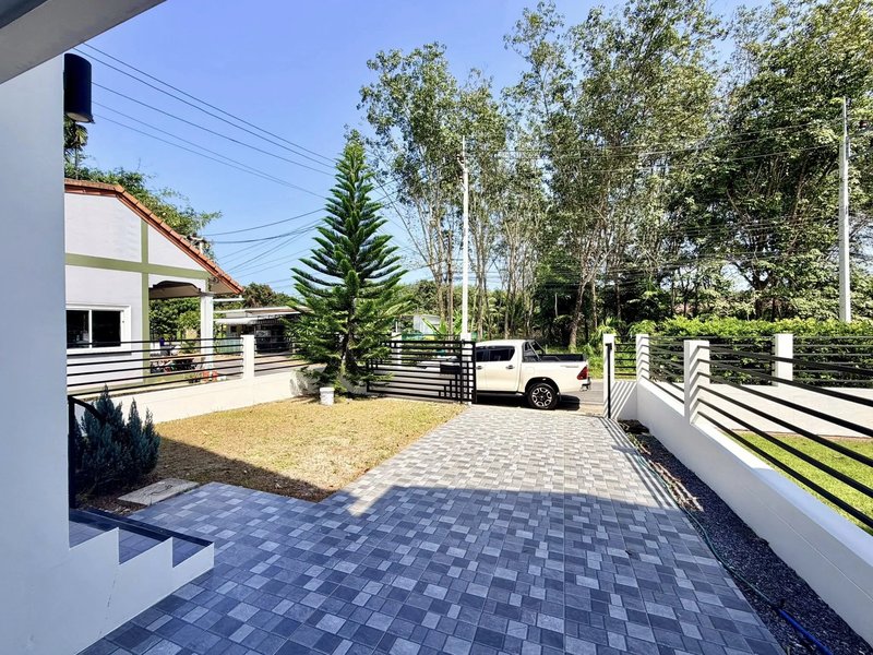 Ready-made 4 bedroom house with swimming pool in Talang area, Phuket at a bargain price