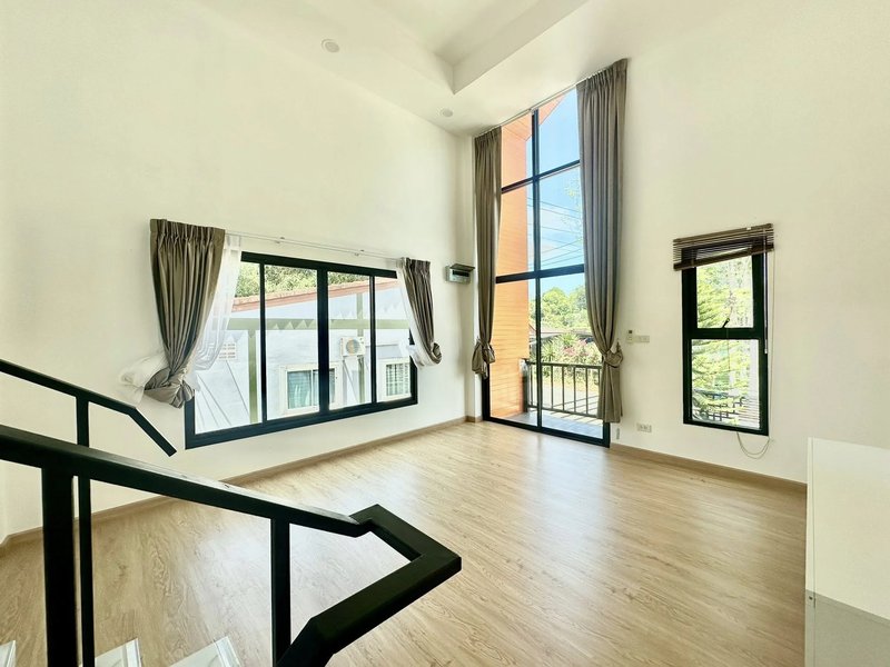 Ready-made 4 bedroom house with swimming pool in Talang area, Phuket at a bargain price