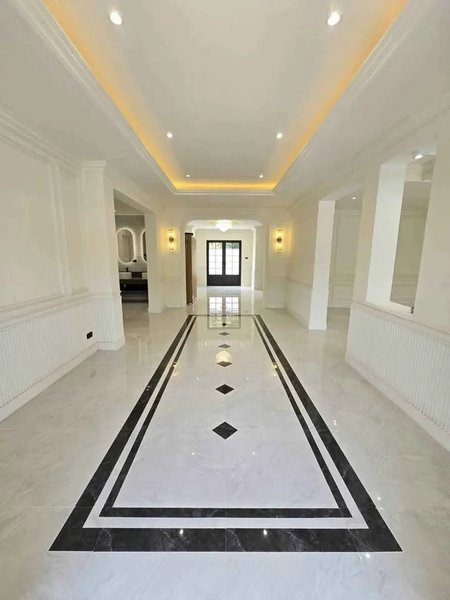 บ้านสองชั้นพร้อมสวนกว้างขวางบริเวณเกาะแก้วจังหวัดภูเก็ต