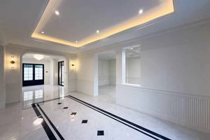 บ้านสองชั้นพร้อมสวนกว้างขวางบริเวณเกาะแก้วจังหวัดภูเก็ต