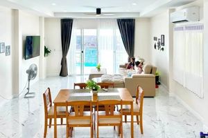 Two-storey villa with private pool and restaurant in Talang area, Phuket