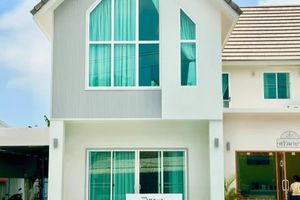 Two-storey villa with private pool and restaurant in Talang area, Phuket