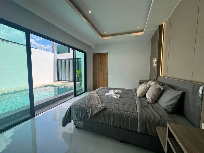 Двухэтажная вилла с 3 спальнями и частным бассейном на Раваи, Пхукет