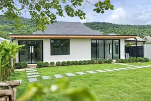 townhouse in Pa Khlok