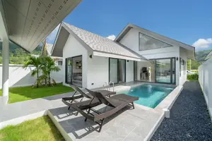 villa in Sakhu