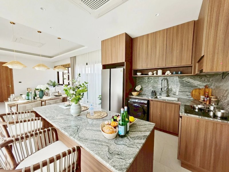 วิลล่า 2 ห้องนอนพร้อมสระว่ายน้ำส่วนตัวใกล้หาดในยางภูเก็ตที่ภูวิสต้า 3 ในยางคอมเพล็กซ์