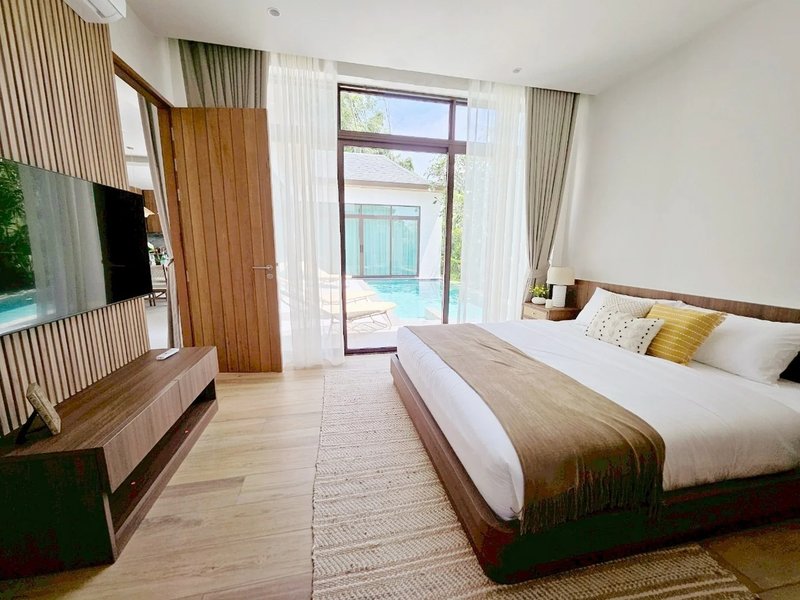 วิลล่า 2 ห้องนอนพร้อมสระว่ายน้ำส่วนตัวใกล้หาดในยางภูเก็ตที่ภูวิสต้า 3 ในยางคอมเพล็กซ์