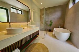 วิลล่า 2 ห้องนอนพร้อมสระว่ายน้ำส่วนตัวใกล้หาดในยางภูเก็ตที่ภูวิสต้า 3 ในยางคอมเพล็กซ์