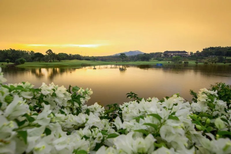 Luxury Duplex 2 Bedroom apartment in a gated community with Golf courses in Blue Canyon Heights