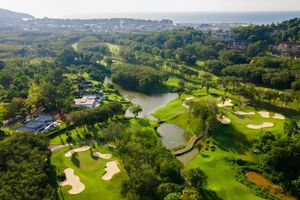 Luxury Duplex 2 Bedroom apartment in a gated community with Golf courses in Blue Canyon Heights