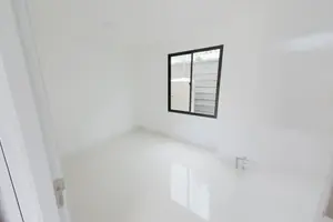 townhouse in Thep Krasasttri