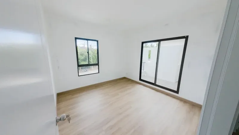 townhouse in Thep Krasasttri