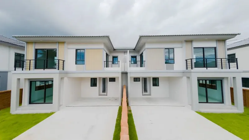 townhouse in Thep Krasasttri
