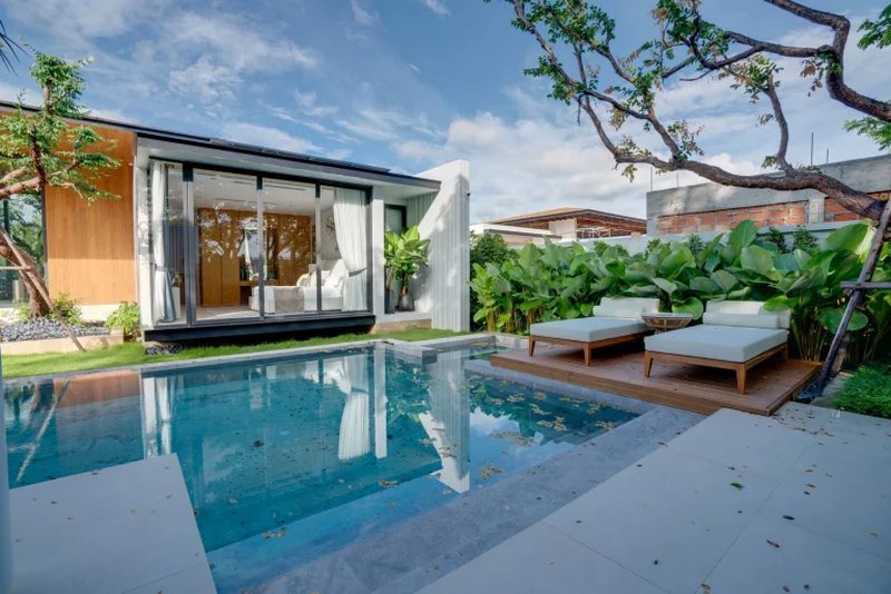 4 Bedroom Villa with pool in Cherng Talai area, Phuket in Botanica Grand Avenue