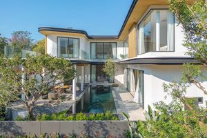 Two-storey villa with private pool and 4 bedrooms in Talang area, Phuket in Nature's Rest Villa Cherngtalay complex