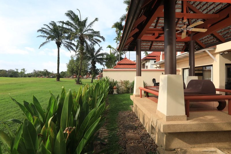 Two-storey villa with golf course view for rent in Bang Tao, Phuket