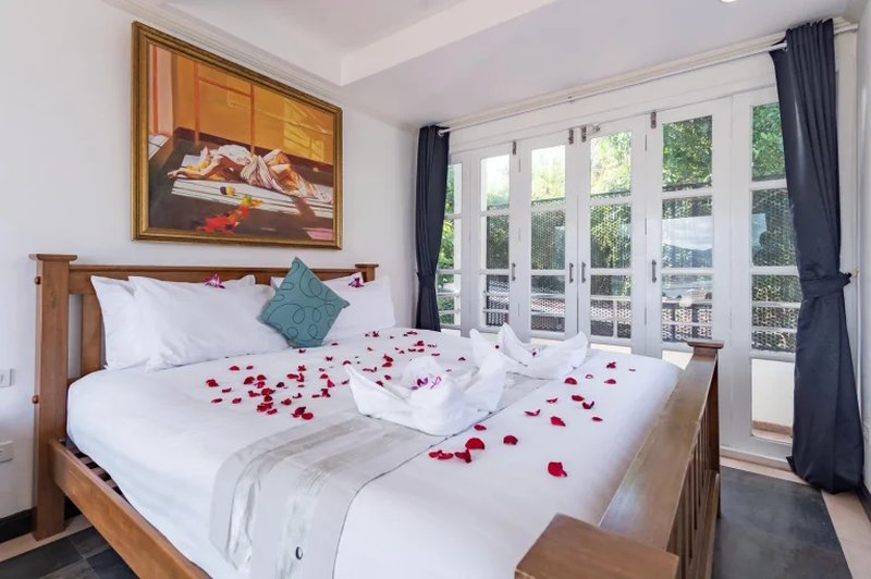 5 Bedroom Villa with Pool for rent in Patong area, Phuket