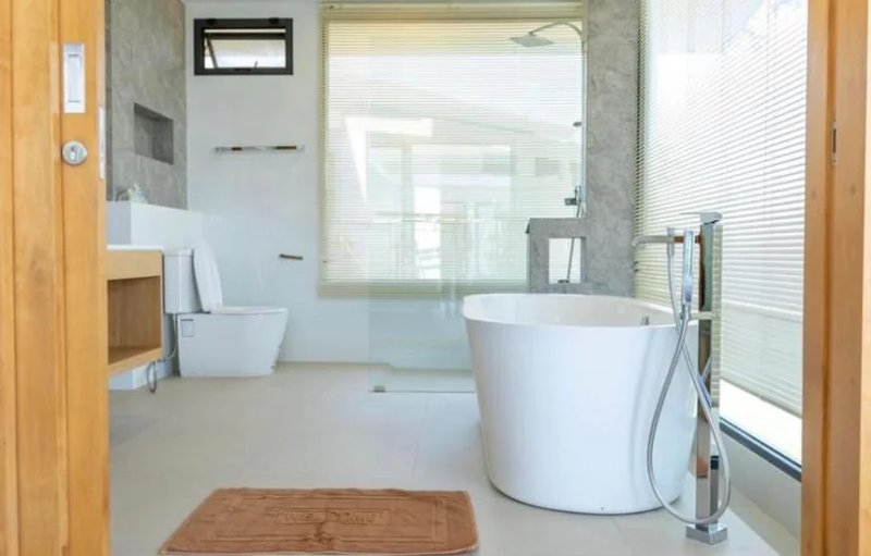 4 bedroom villa with pool for rent in Rawai, Phuket