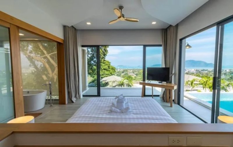 4 bedroom villa with pool for rent in Rawai, Phuket