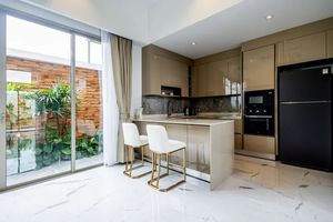 วิลล่า 3 ห้องนอนพร้อมสระว่ายน้ำส่วนตัวในพื้นที่ถลาง,ภูเก็ต