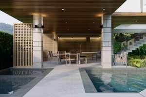 Трехэтажная вилла с 3 спальнями и бассейном в районе Лагуна, Пхукет в Marquis Estates