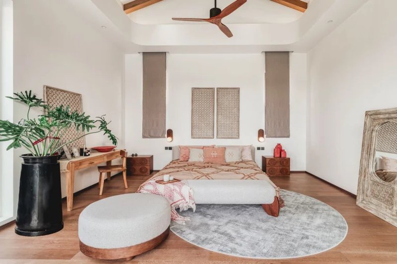 Elegant 3 bedroom villa with pool in Talang area, Phuket in Manor Phuket