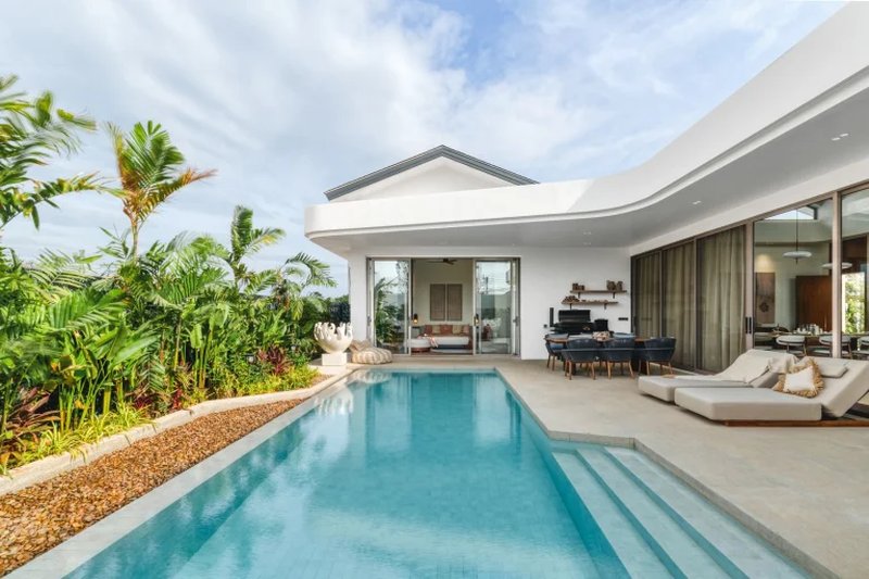Elegant 3 bedroom villa with pool in Talang area, Phuket in Manor Phuket