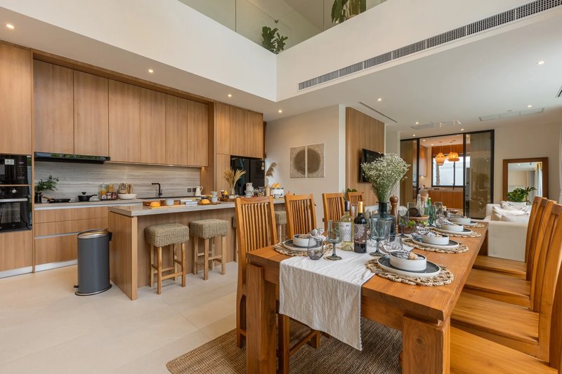 Two-storey villa with 6 bedrooms and private pool in Chalong area, Phuket in Mouana Grande Chalong Bay