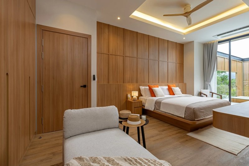 Two-storey villa with 6 bedrooms and private pool in Chalong area, Phuket in Mouana Grande Chalong Bay