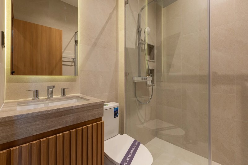 Two-storey villa with 6 bedrooms and private pool in Chalong area, Phuket in Mouana Grande Chalong Bay