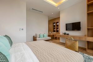 Two-storey villa with 6 bedrooms and private pool in Chalong area, Phuket in Mouana Grande Chalong Bay