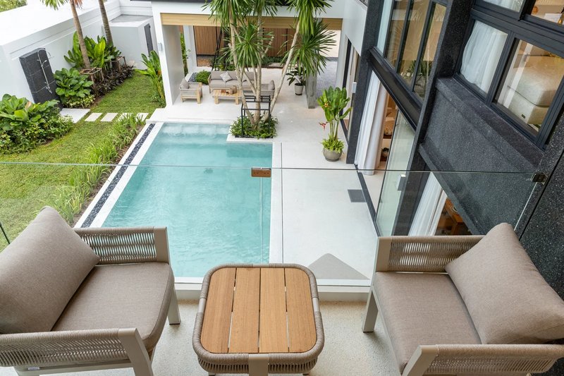 Two-storey villa with 6 bedrooms and private pool in Chalong area, Phuket in Mouana Grande Chalong Bay