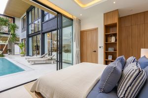 Two-storey villa with 6 bedrooms and private pool in Chalong area, Phuket in Mouana Grande Chalong Bay